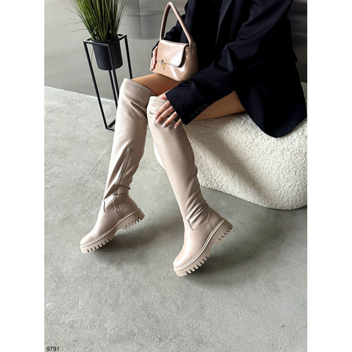 Стильні бежеві ботфорти з натуральної шкіри, демісезонні