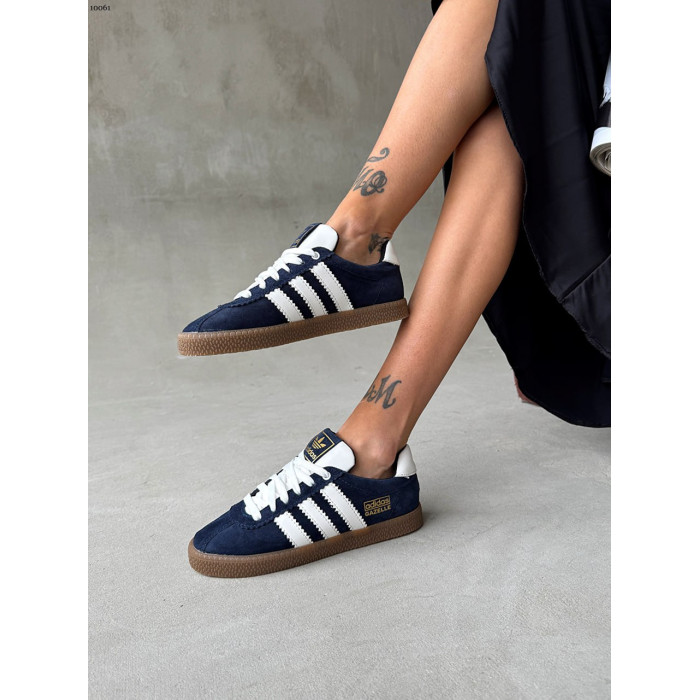 Вінтажні кеди Adidas Gazelle сині з білими деталями